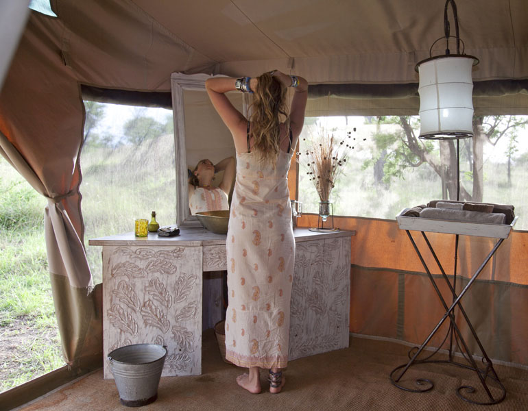 Serian's Serengeti North Guest Tent Bathroom