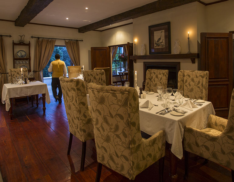 The Manor - Dining Room (c)Silverless